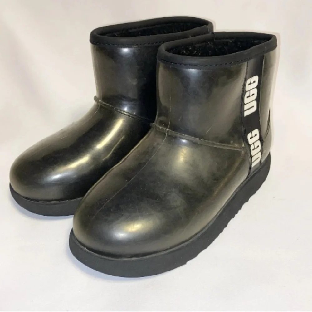 UGG Classic Clear Mini Ankle‎ Winter Boots Womens Size 2 Black
